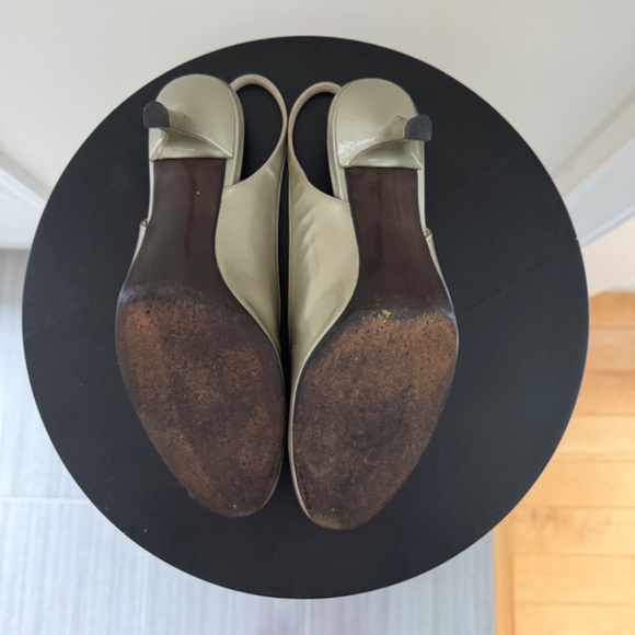 Stuart Weitzman Slingback size 5 - Picture 4 of 5
